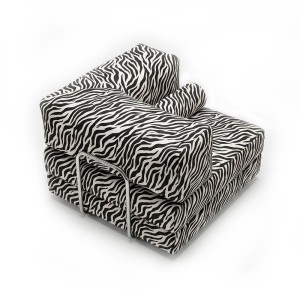 Horns Chair Corner 100x100 Print Zebra